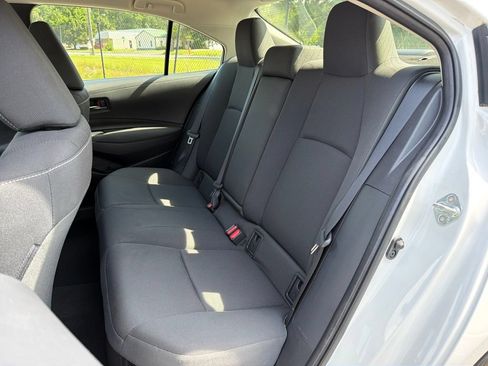 Used 2025 Toyota Corolla LE FWD image 19