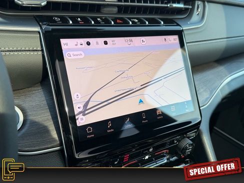 New 2025 Jeep Grand Cherokee Limited image 13