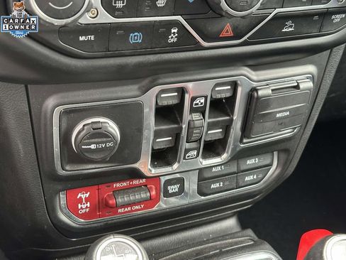 Used 2023 Jeep Wrangler Unlimited Rubicon 4xe w/ Cold Weather Group AWD/4WD image 29