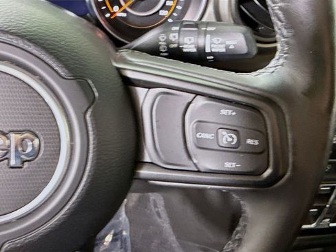 Used 2022 Jeep Wrangler Unlimited Sport AWD/4WD image 23