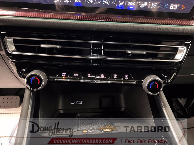 New 2027 Chevrolet Traverse RS w/ LPO, Floor Liner Package FWD image 46
