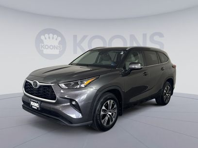 Used 2023 Toyota Highlander XLE