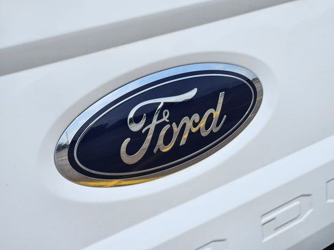 Used 2019 Ford F350 XLT w/ XLT Premium Package AWD/4WD image 27