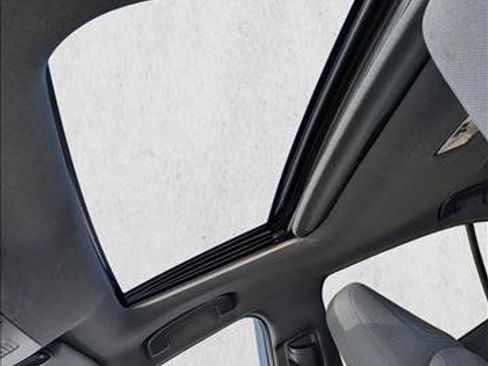 Used 2020 Toyota Corolla SE w/ SE Premium Package FWD image 12