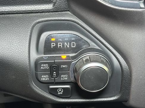 Used 2025 RAM 1500 Big Horn AWD/4WD image 29