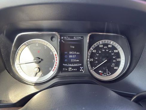 Used 2017 Nissan Titan Platinum Reserve image 18