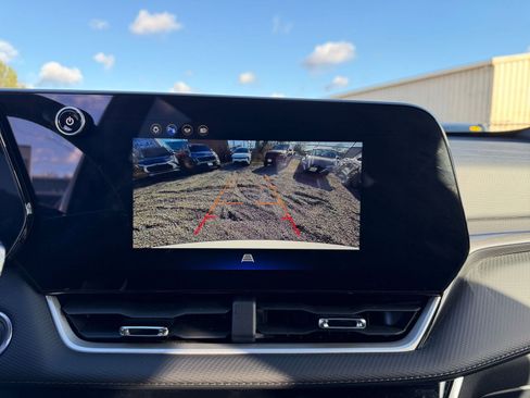 Used 2025 Chevrolet Equinox LT image 17