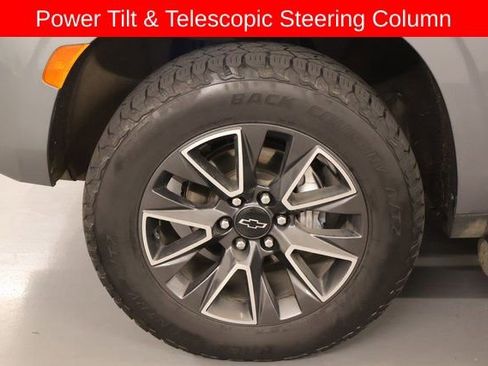 Used 2022 Chevrolet Tahoe Z71 w/ Luxury Package AWD/4WD image 9