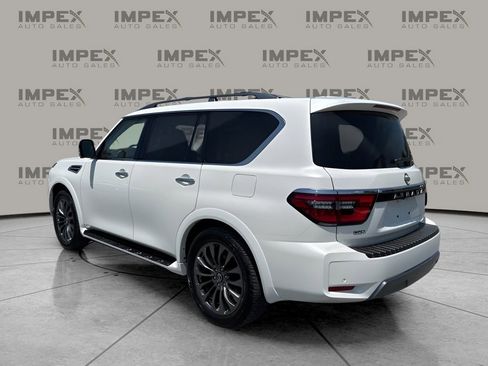 Used 2024 Nissan Armada Platinum w/ Captain's Chairs Package image 3
