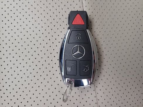 Used 2018 Mercedes-Benz C 300 Sedan w/ Premium Package image 32