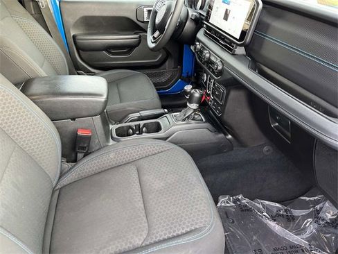 Used 2024 Jeep Wrangler Unlimited Rubicon 4xe image 23