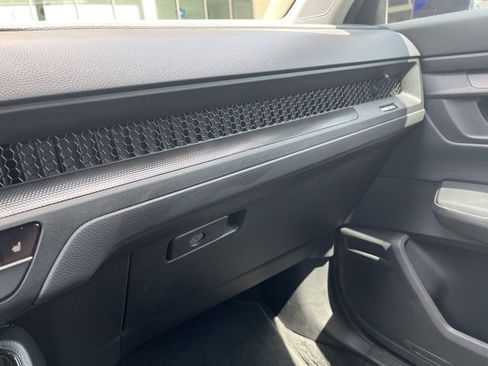 Used 2025 Honda CR-V EX image 12