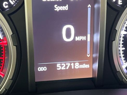 Used 2022 Toyota 4Runner Limited image 29