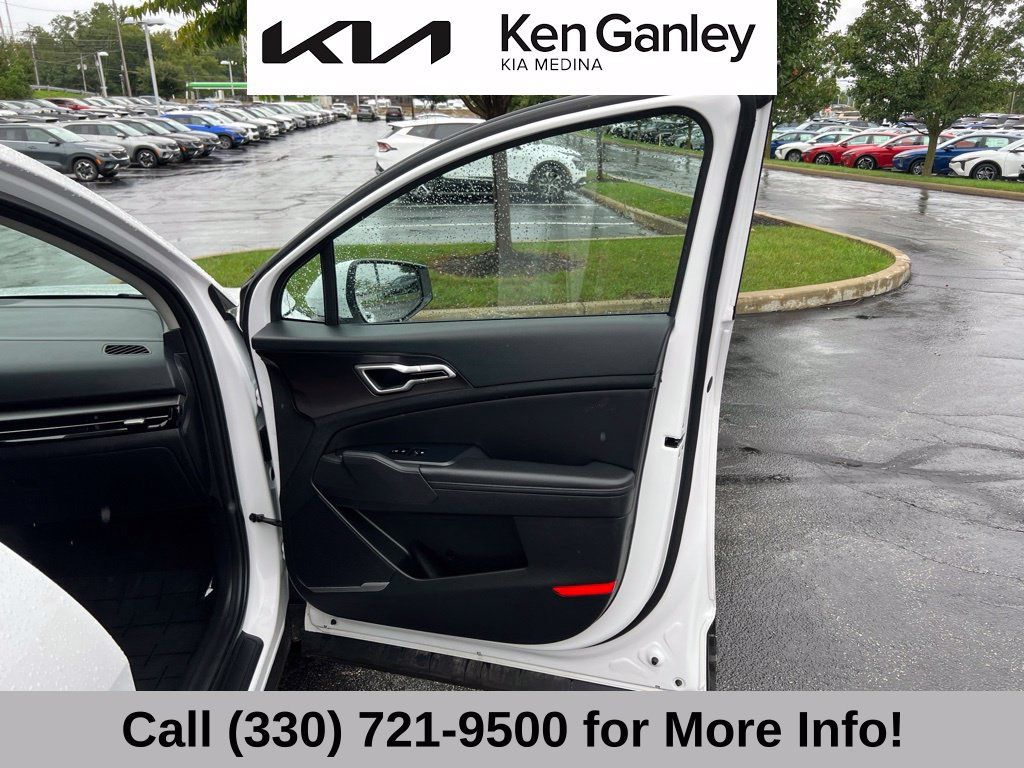 Certified 2026 Kia Sportage EX FWD image 57