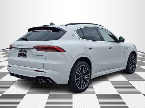 Used 2025 Maserati Grecale GT AWD/4WD image 11