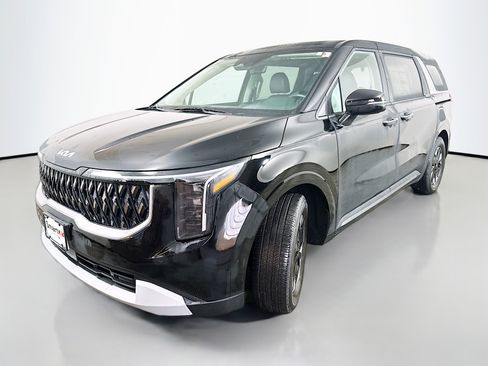 New 2026 Kia Carnival LXS image 4