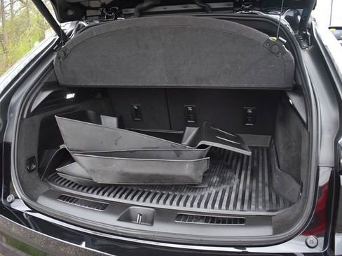 Certified 2024 Cadillac XT4 Sport w/ Technology Package AWD/4WD image 18