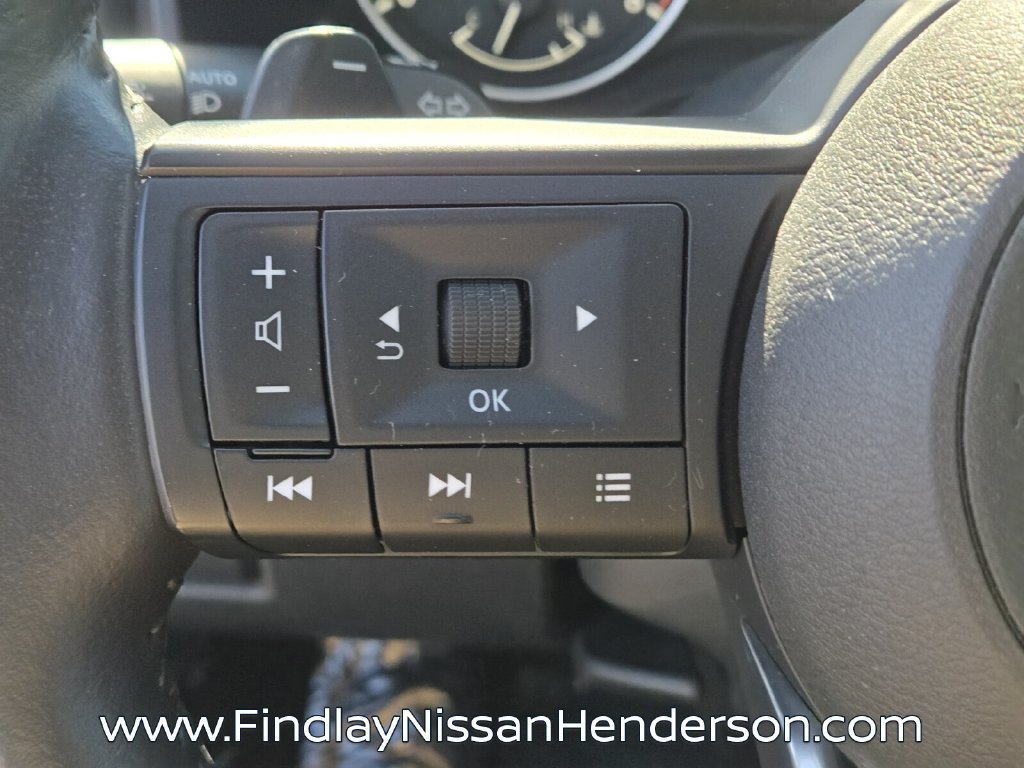 Used 2024 Nissan Rogue SV w/ SV Premium Package FWD image 23