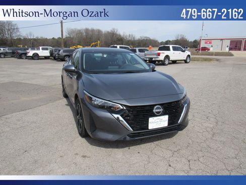 Used 2025 Nissan Sentra SV w/ Trunk Package image 14