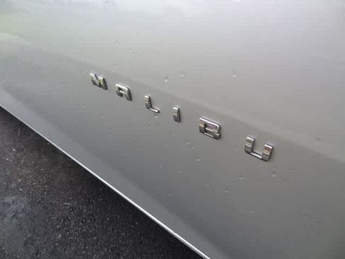 Used 2020 Chevrolet Malibu LT FWD image 15