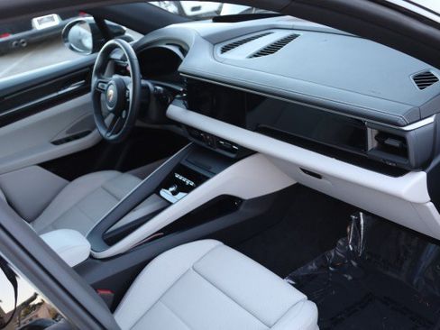 Used 2025 Porsche Macan 4 Electric AWD/4WD image 46