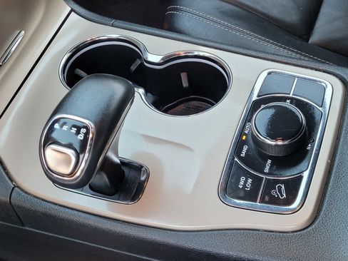 Used 2015 Jeep Grand Cherokee Limited image 19