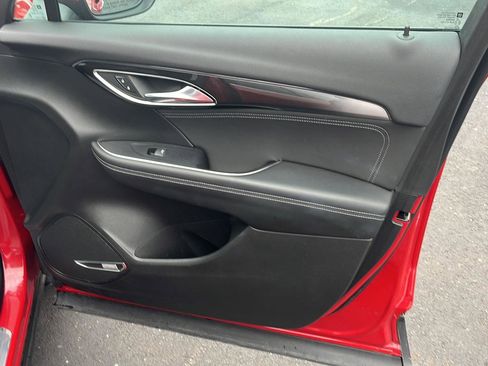 Used 2025 Buick Envision Preferred image 29