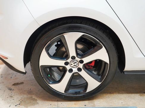 Used 2015 Volkswagen GTI S FWD image 62