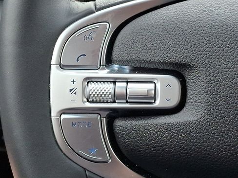 Used 2025 Genesis GV70 2.5T image 21