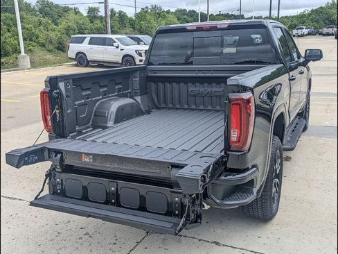 New 2026 GMC Sierra 1500 AT4 w/ AT4 Premium Package AWD/4WD image 13