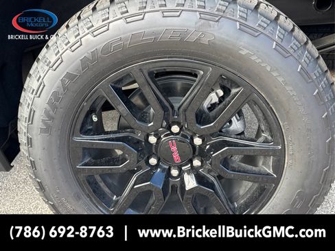 New 2026 GMC Sierra 1500 Elevation image 13