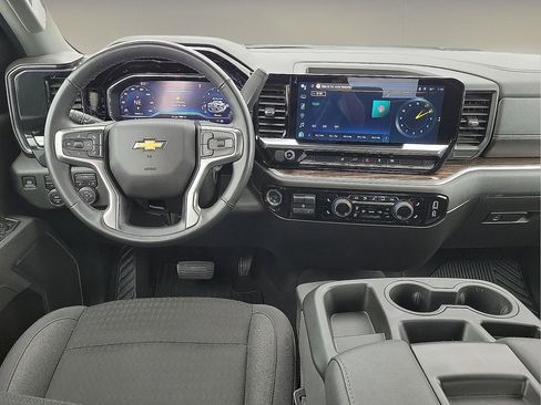 Used 2025 Chevrolet Silverado 2500 LT w/ Convenience Package AWD/4WD image 10