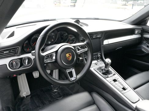 Used 2017 Porsche 911 Carrera 4S image 16