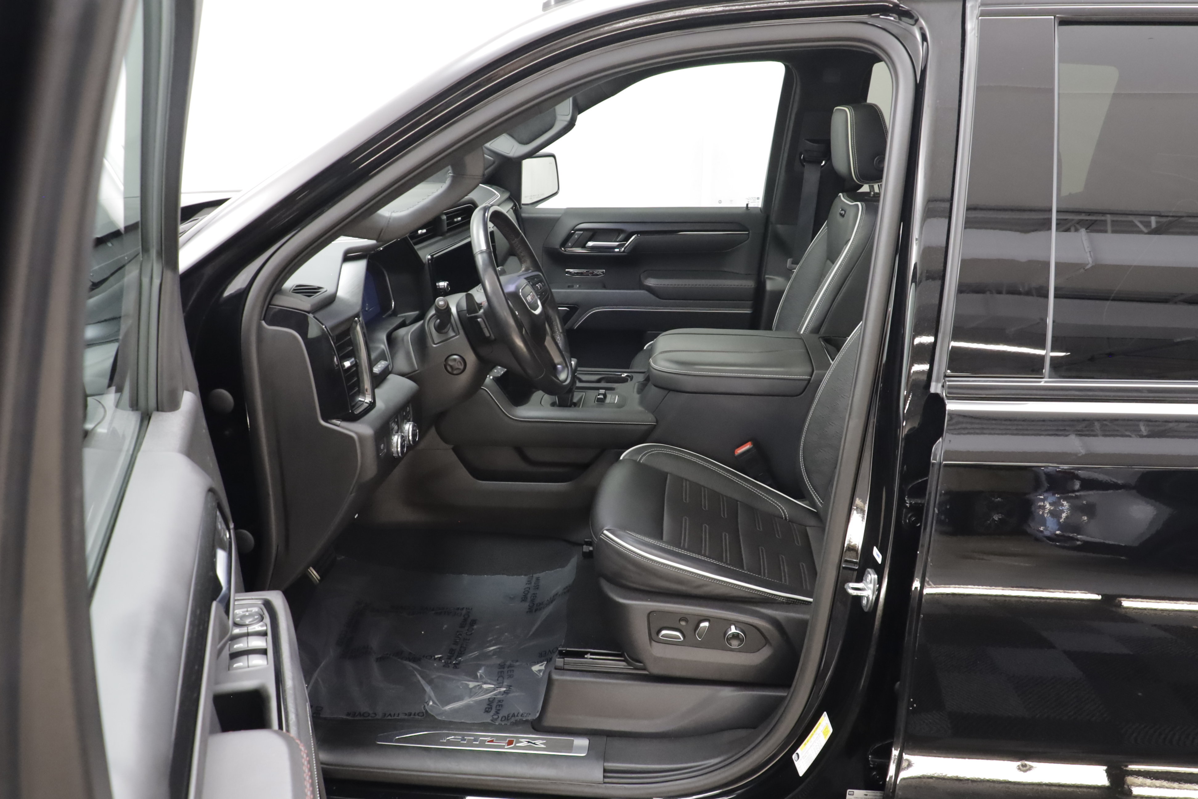 Used 2023 GMC Sierra 1500 AT4X AWD/4WD image 6