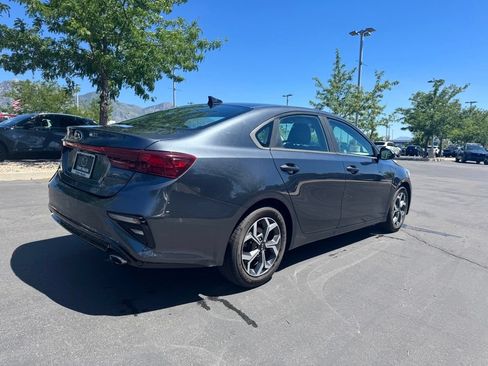 Used 2019 Kia Forte LXS FWD image 12