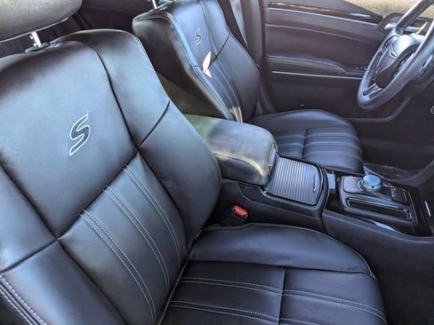 Used 2022 Chrysler 300 S w/ Safetytec Plus Group image 11