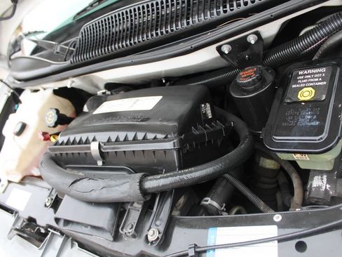 Used 1998 GMC Savana 2500 image 12