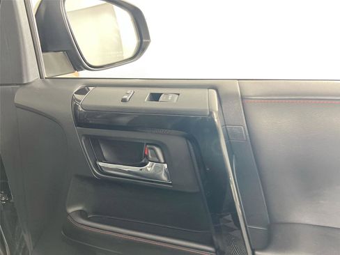 Used 2022 Toyota 4Runner TRD Off-Road Premium image 28