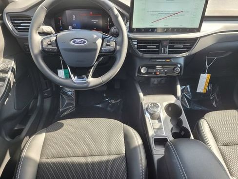 New 2025 Ford Escape SE FWD image 19