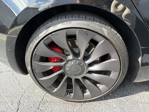 Used 2021 Tesla Model 3 Performance AWD/4WD image 9