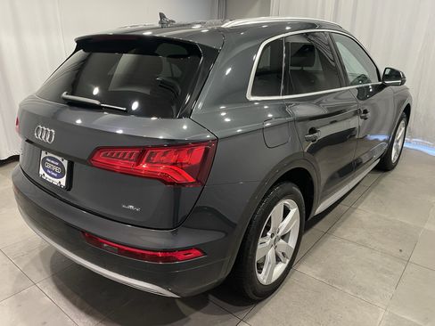 Used 2019 Audi Q5 2.0T Premium Plus w/ Premium Plus Package AWD/4WD image 6