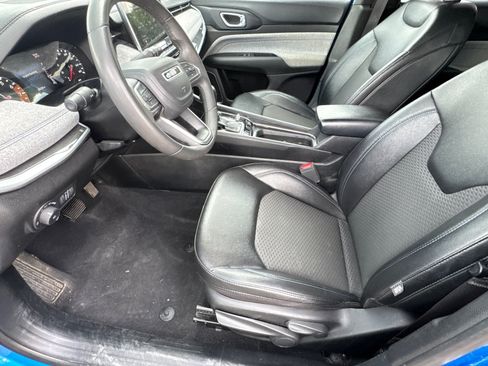 Used 2024 Jeep Compass Latitude AWD/4WD image 6
