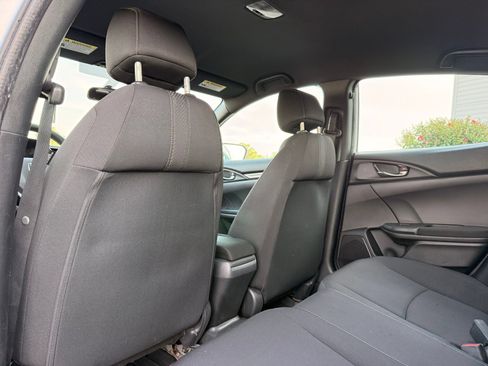 Used 2018 Honda Civic Sport image 19