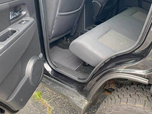 Used 2012 Jeep Liberty Sport AWD/4WD image 6