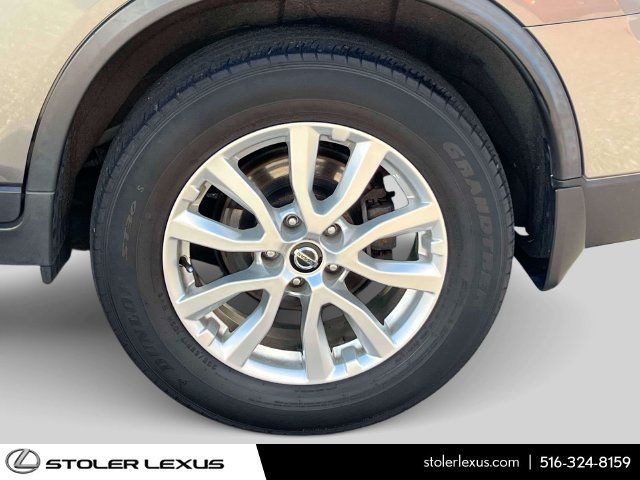 Used 2020 Nissan Rogue SV AWD/4WD image 11
