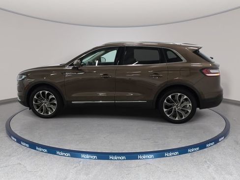 Certified 2022 Lincoln Nautilus Reserve w/ Equipment Group 201A AWD/4WD image 8
