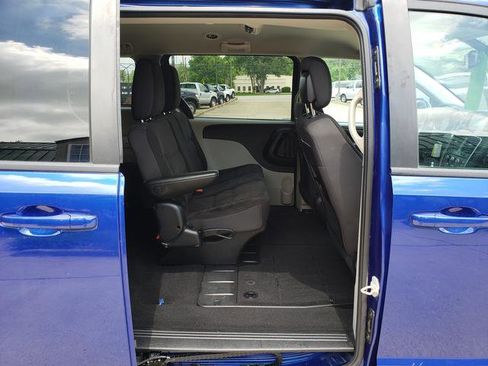 Used 2018 Dodge Grand Caravan SE w/ UConnect Hands-Free Group FWD image 15