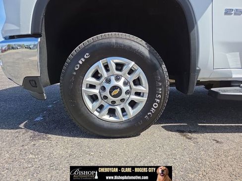 Used 2025 Chevrolet Silverado 2500 LT w/ Convenience Package AWD/4WD image 18