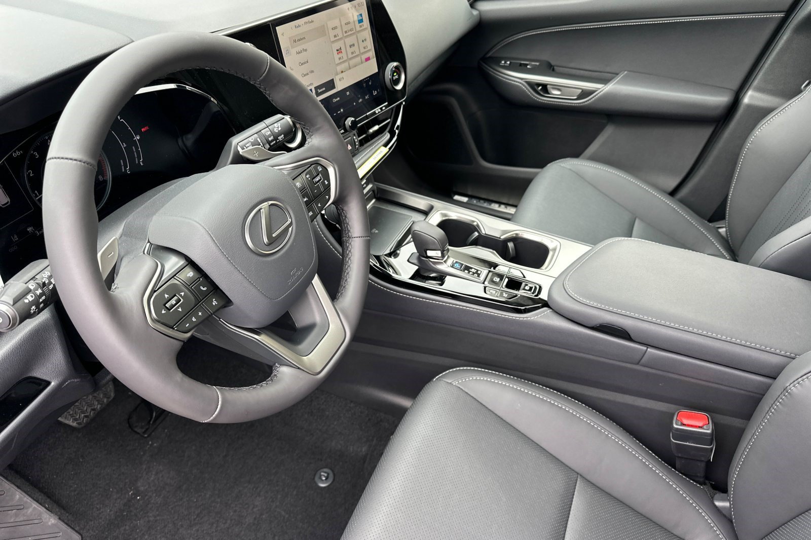 New 2026 Lexus NX 350 AWD w/ Accessory Package (2T) image 4