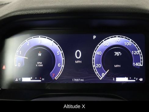 Used 2024 Jeep Grand Cherokee Altitude AWD/4WD image 11